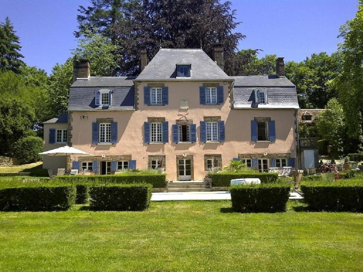 Le Charme Villa Mezilles Exterior photo