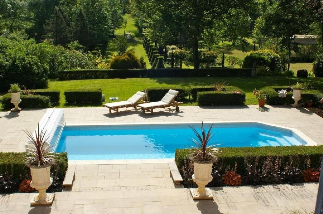 Le Charme Villa Mezilles Exterior photo