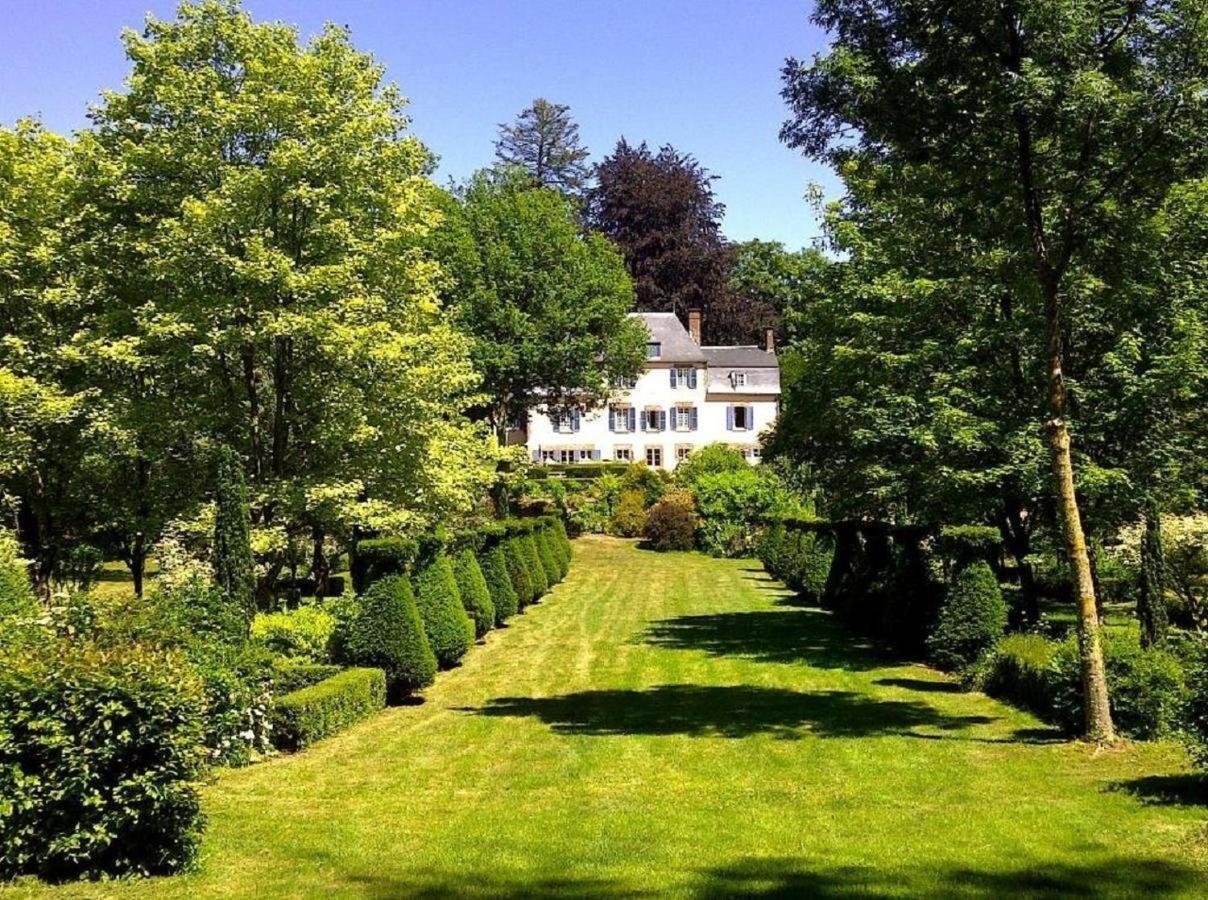 Le Charme Villa Mezilles Exterior photo